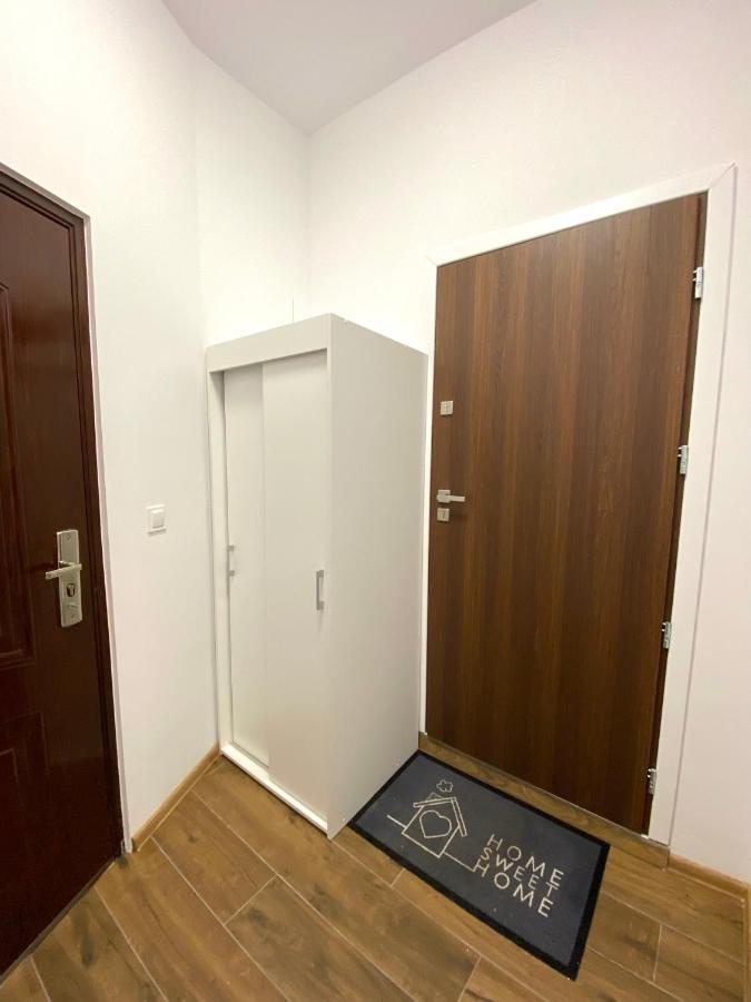 Apartament Z Jacuzzi Leilighet Krasków Eksteriør bilde